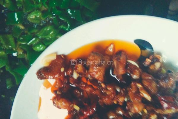 辣椒炒鸡翅丁的做法图解6