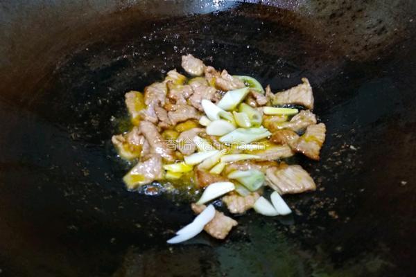 青红椒西葫芦炒肉片的做法图解14