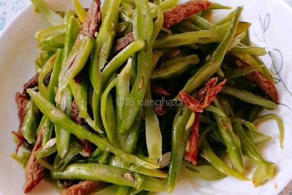 卤牛肉炒豆角的做法图解7