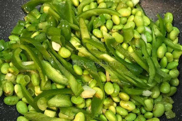 青椒炒毛豆的做法图解6