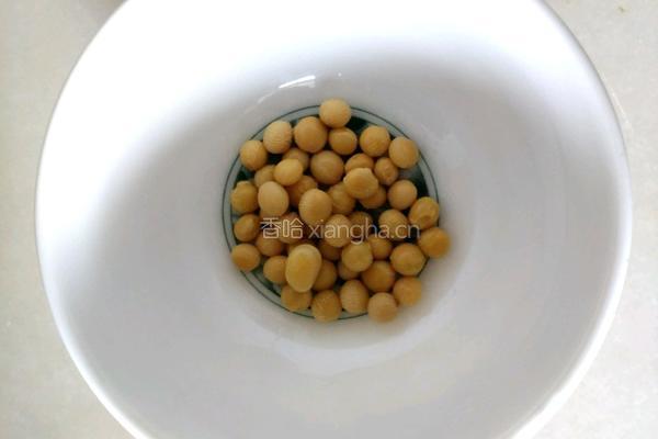 山药脊骨汤的做法图解3