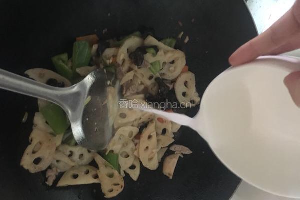 莲藕木耳炒肉的做法图解10