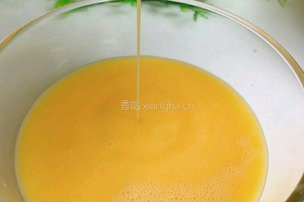 秋葵酱香鸡蛋卷的教学的做法图解4
