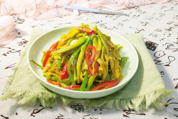 炝炒金针菜的做法图解1