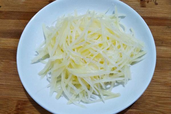 豆豉炝拌青椒土豆丝的做法图解13