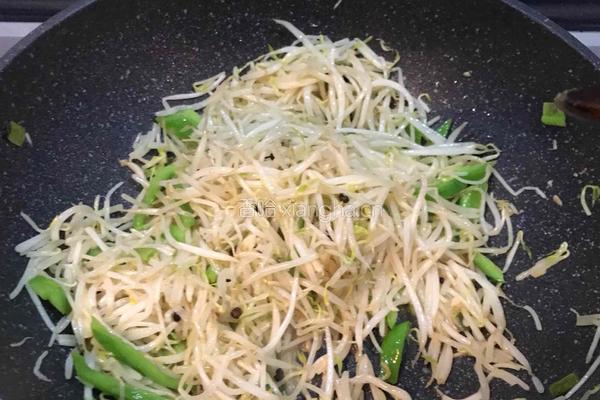清炒豆芽的做法图解5