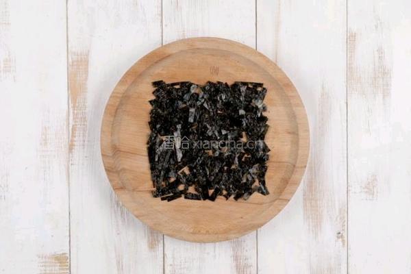饺子皮变身芝士脆饼的做法图解1