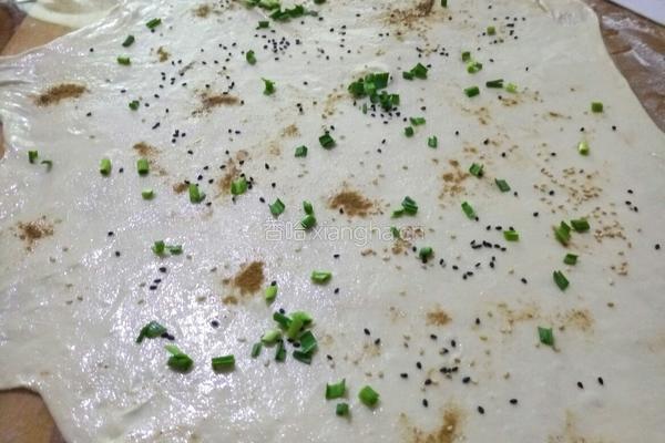 蒜苗发面千层饼的做法图解9