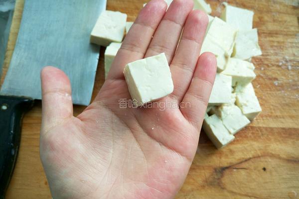 蒜苗豆腐大虾汤的做法图解6