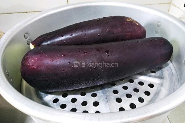 凉拌手撕茄子的做法图解3