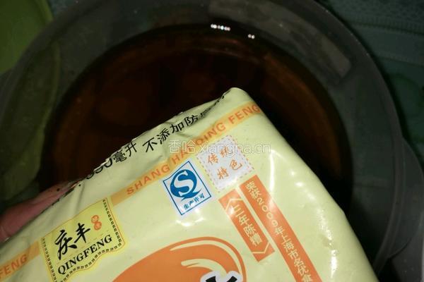 泡椒凤爪的做法图解3