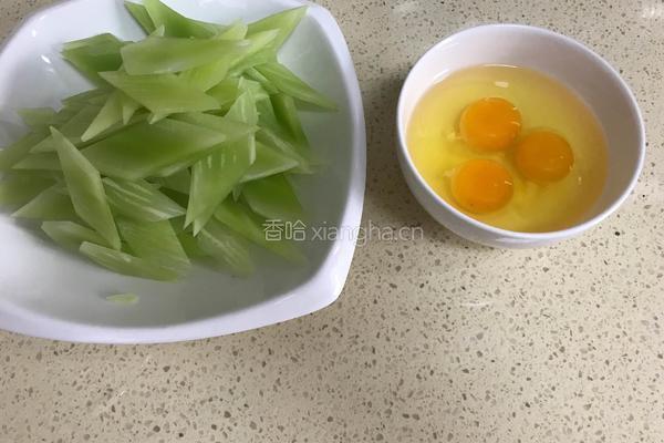 清炒莴苣鸡蛋 的做法图解3
