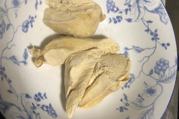 凉拌鸡胸金针菇的做法图解3