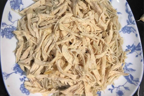 凉拌鸡胸金针菇的做法图解9