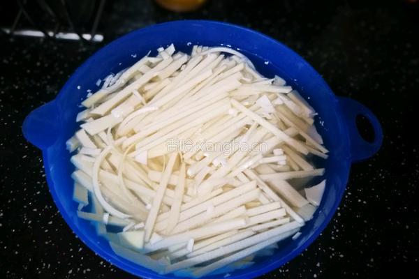 自制酸笋的做法图解3
