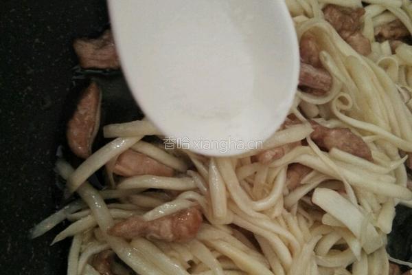 茭白炒肉丝的做法图解6