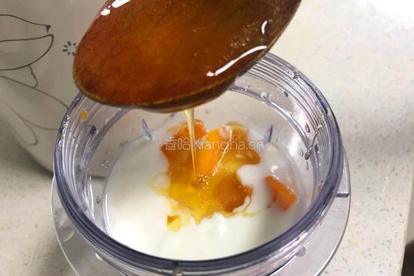 蜂蜜芒果思慕雪的做法图解4