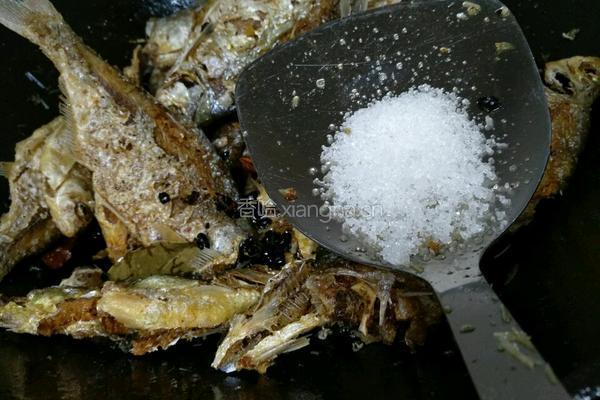 豆鼓河鱼的做法图解8
