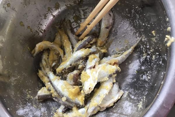 干炸河鱼的做法图解6