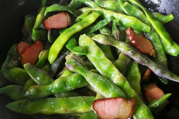 腊肉炖豆角的做法图解3