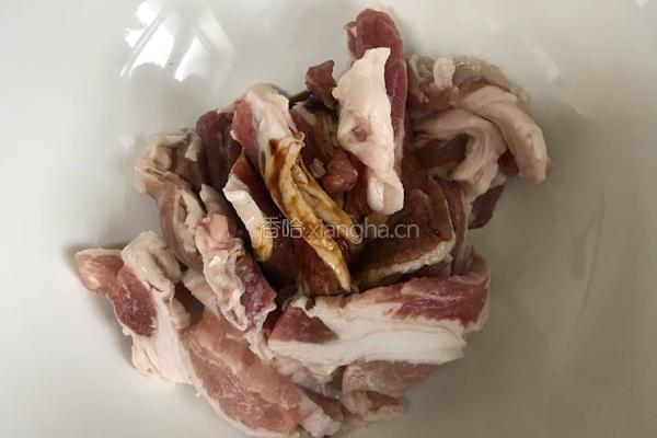 肉片白菜豆腐泡汤 的做法图解4