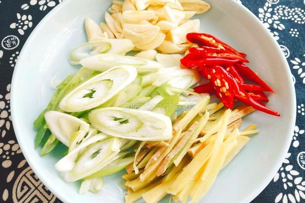 柳树蘑菇烧鸡肉(加板粟版)的做法图解11