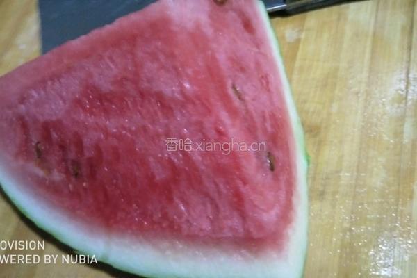 酸奶西瓜冰淇淋的做法图解2