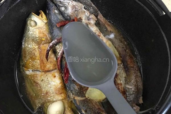 铁锅炖杂鱼的做法图解11