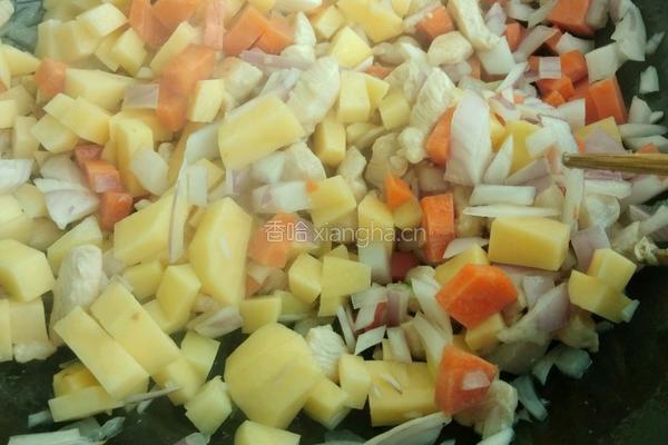 鸡肉土豆闷饭的做法图解3