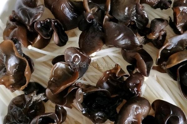 云耳金针菇蒸牛肉的做法图解4