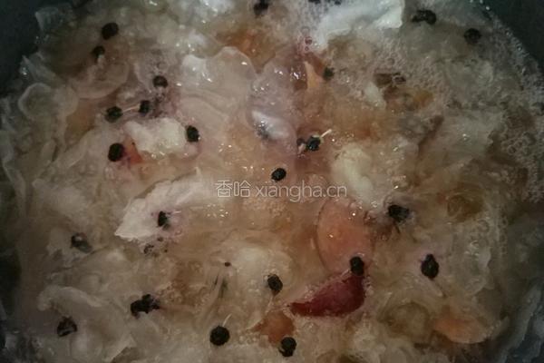 桃胶炖雪耳糖水的做法图解3