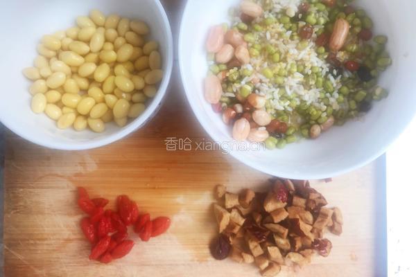五谷豆浆早餐（豆浆机食谱）的做法图解2