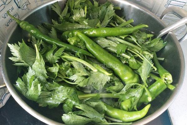 小土豆咸菜的做法图解3