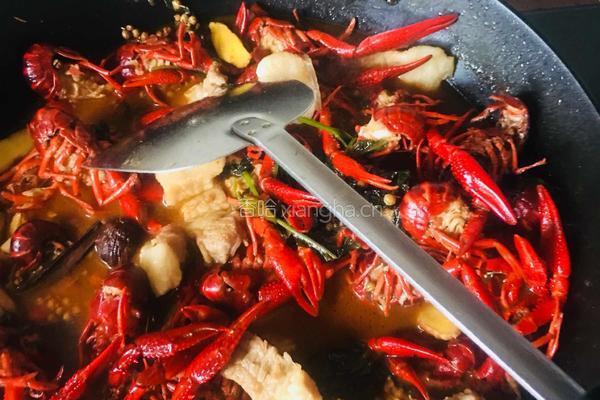 麻辣五花肉炒龙虾的做法图解4