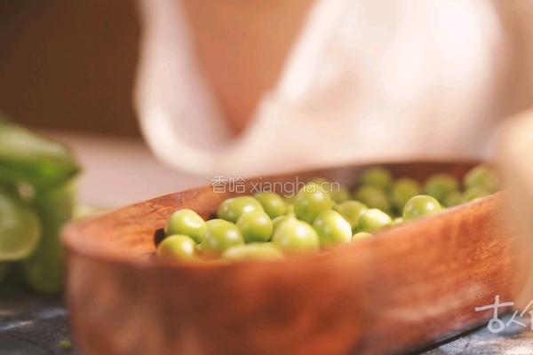 翠玉豆糕满汉全席里的精致点心（新手易做）的做法图解1