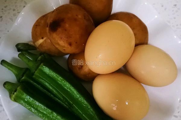 秋葵炒鸡蛋的做法图解1