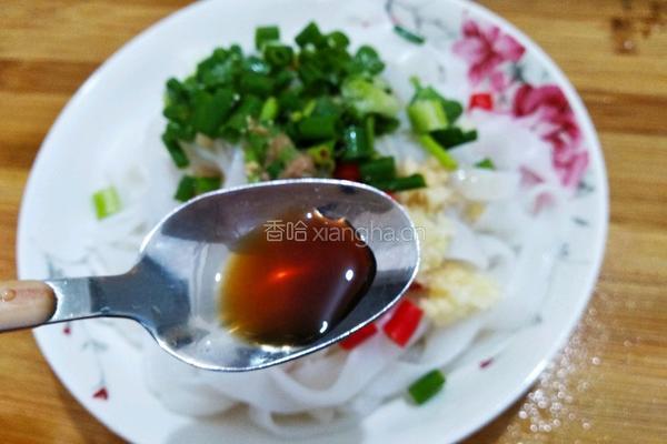 凉拌酸辣凉皮的做法图解5