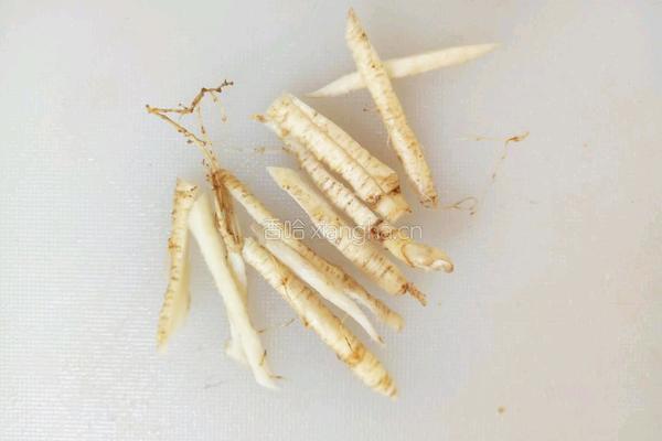 凉拌人参 最新鲜的人参吃法 的做法图解1