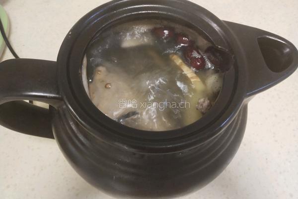 山药香菇鸽子汤的做法图解5