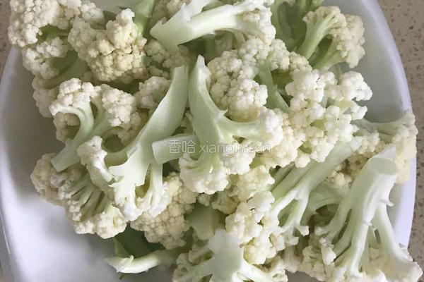 干煸腊肉菜花 的做法图解3