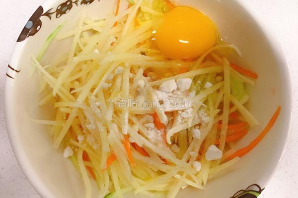 土豆丝饼的做法图解2