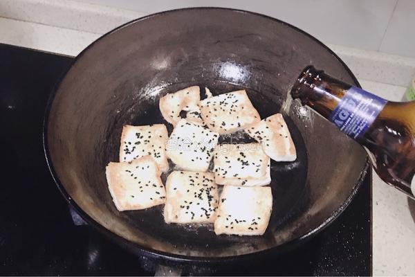 啤酒黄金豆腐的做法图解8