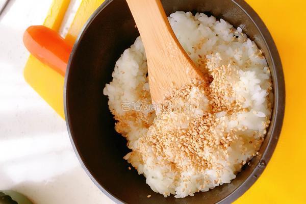 韩式紫菜包饭的做法图解7