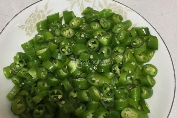农家小炒肉的做法图解2