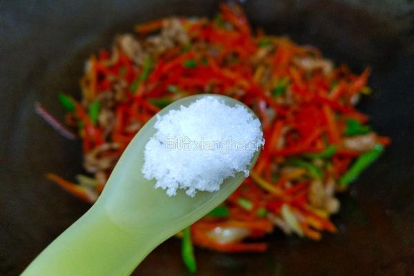青椒胡萝卜炒肉丝的做法图解15