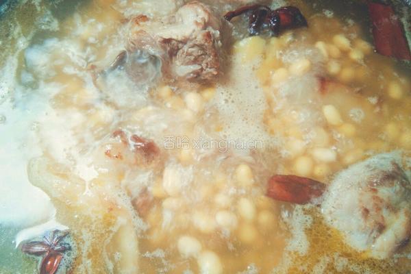 黄豆炖排骨的做法图解10