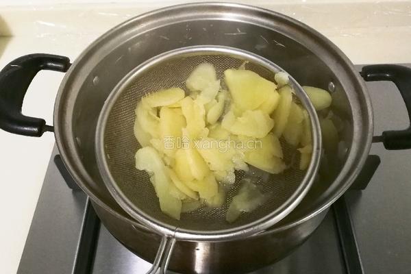 糖醋嫩姜片的做法图解4