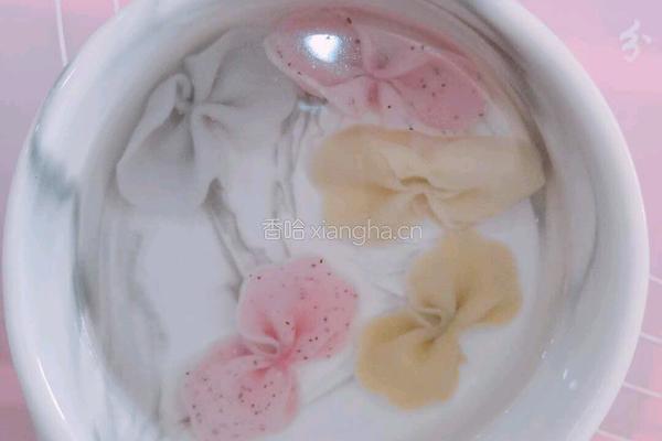 蝴蝶蛋羹的做法图解2