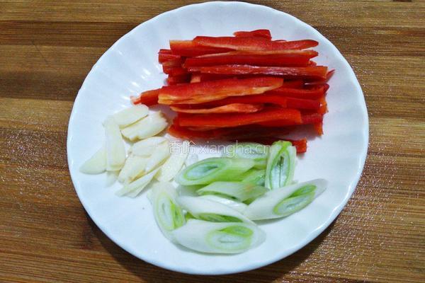 油渣炒四季豆的做法图解3