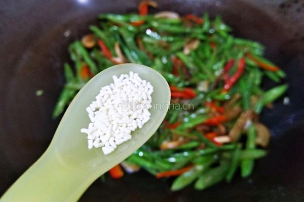 油渣炒四季豆的做法图解13